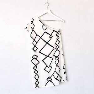 Keepsake White and Black Geometric One Shoulder Dress Medium